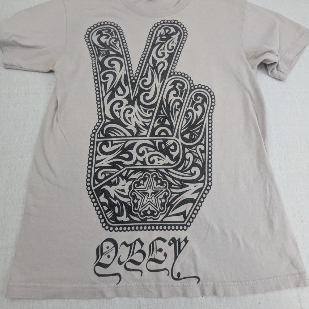 Obey Bold Peace Sign Cream Colored Tee With Bold Graphics Small